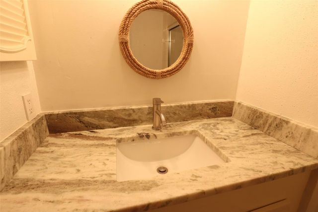 5005 Georgi Lane 194, Houston, TX 77092