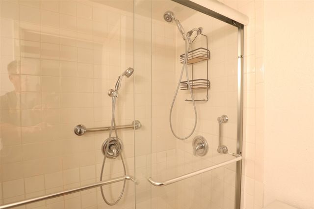 5005 Georgi Lane 194, Houston, TX 77092