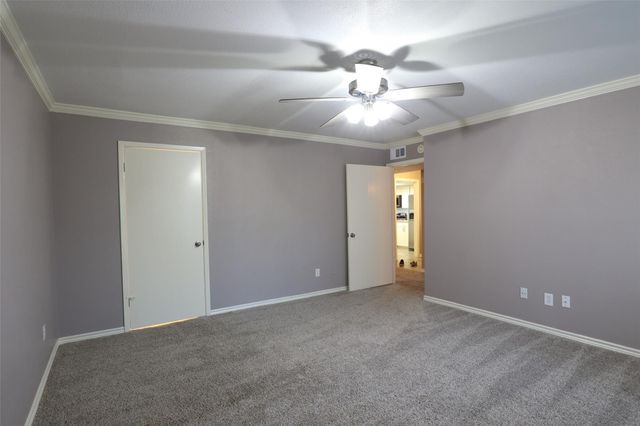 5005 Georgi Lane 194, Houston, TX 77092