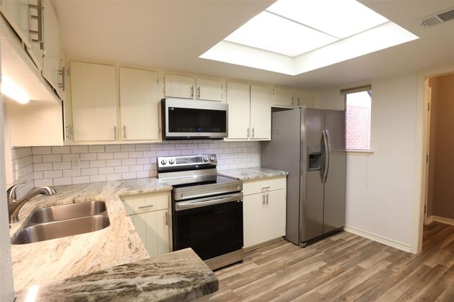 5005 Georgi Lane 194, Houston, TX 77092