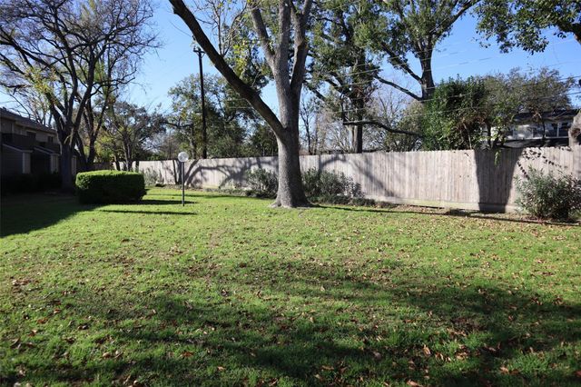 5005 Georgi Lane 194, Houston, TX 77092