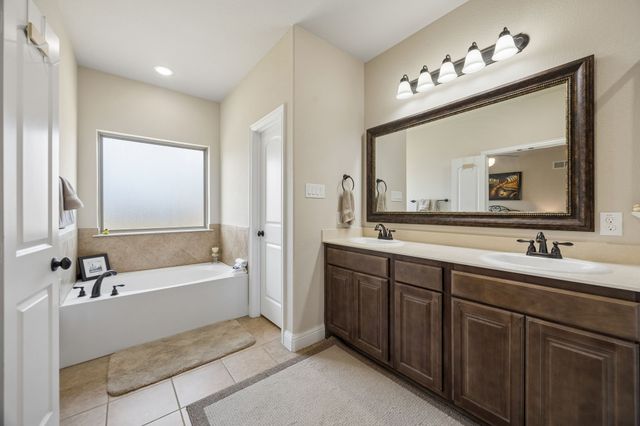 333 Pecos Drive, Crandall, TX 75114
