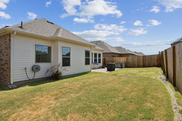 333 Pecos Drive, Crandall, TX 75114