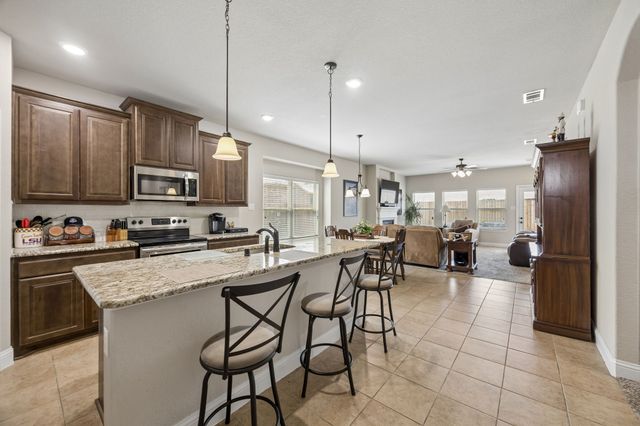 333 Pecos Drive, Crandall, TX 75114