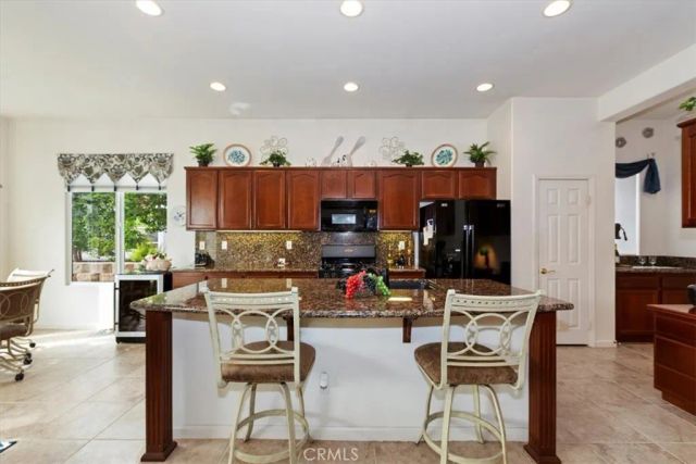 9359 Robinson, Corona, CA 92883