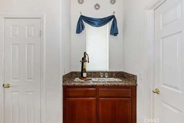 9359 Robinson, Corona, CA 92883