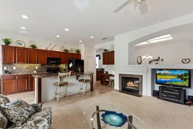 9359 Robinson, Corona, CA 92883