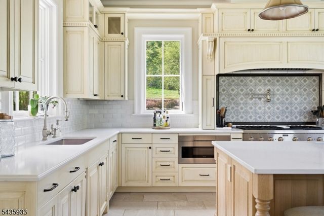 4 MASON HILL ROAD, Warren Twp., NJ 07059