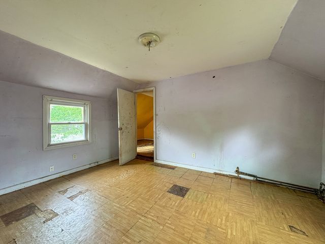 484 S Franklin St, Holbrook, MA 02343