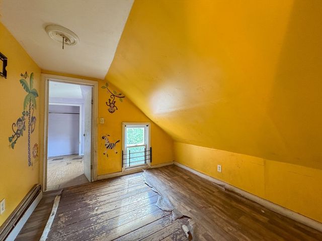 484 S Franklin St, Holbrook, MA 02343