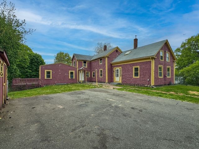 484 S Franklin St, Holbrook, MA 02343