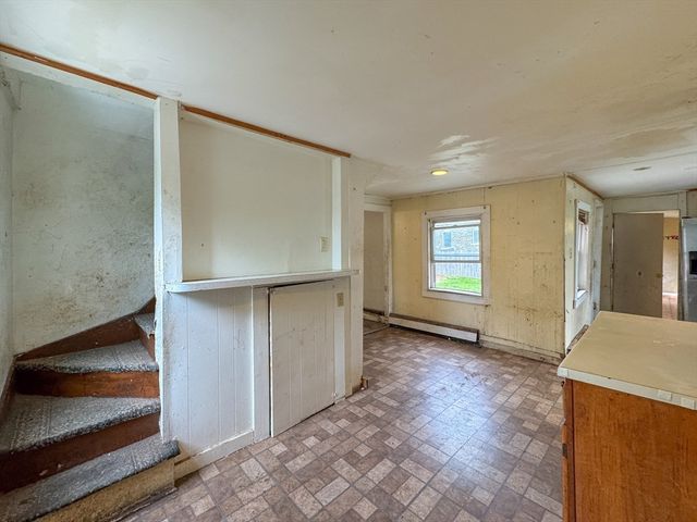 484 S Franklin St, Holbrook, MA 02343