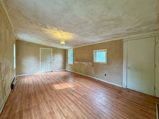 484 S Franklin St, Holbrook, MA 02343
