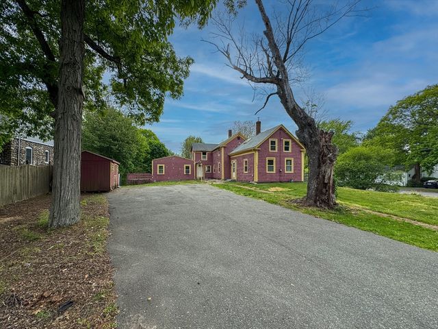 484 S Franklin St, Holbrook, MA 02343