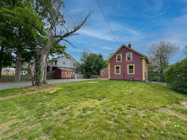 484 S Franklin St, Holbrook, MA 02343