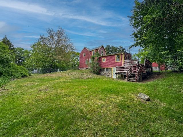 484 S Franklin St, Holbrook, MA 02343