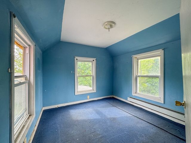 484 S Franklin St, Holbrook, MA 02343