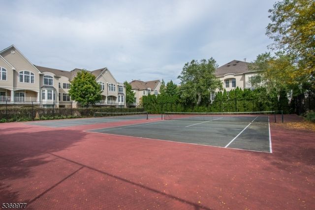 315 Kensington Ln, Livingston Twp., NJ 07039