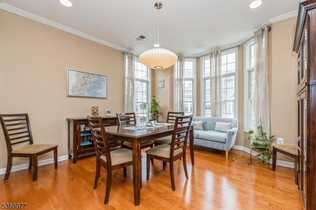 315 Kensington Ln, Livingston Twp., NJ 07039