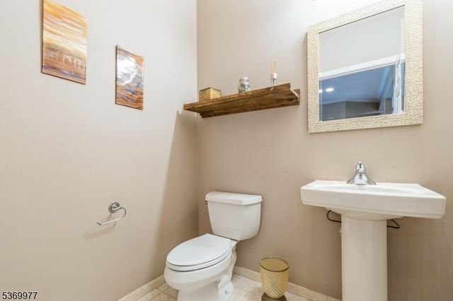315 Kensington Ln, Livingston Twp., NJ 07039