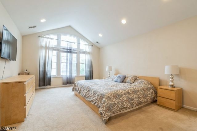 315 Kensington Ln, Livingston Twp., NJ 07039