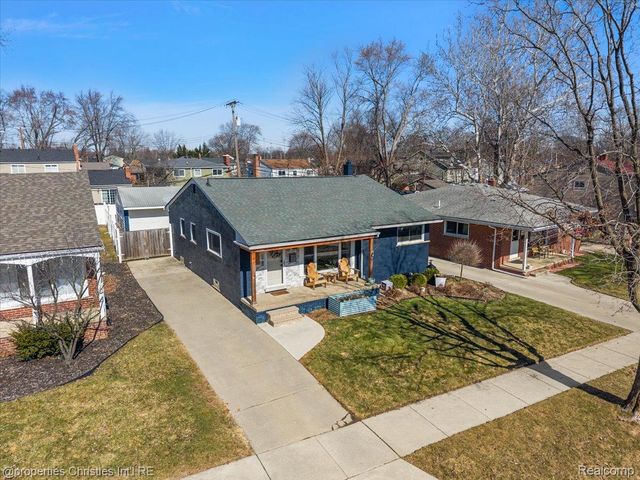 816 W Baker Avenue, Clawson, MI 48017
