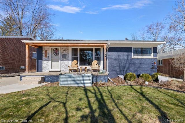 816 W Baker Avenue, Clawson, MI 48017