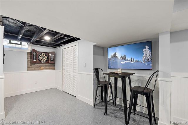 816 W Baker Avenue, Clawson, MI 48017