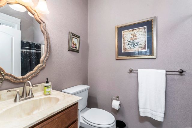 42 Lindura Way, Hot Springs Village, AR 71909