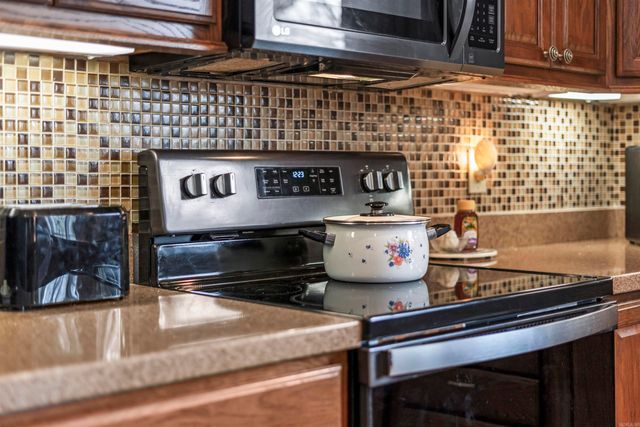 42 Lindura Way, Hot Springs Village, AR 71909