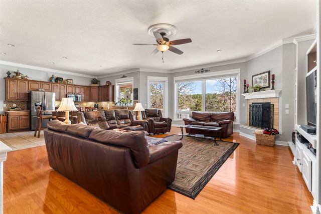42 Lindura Way, Hot Springs Village, AR 71909