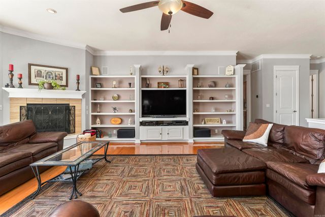42 Lindura Way, Hot Springs Village, AR 71909