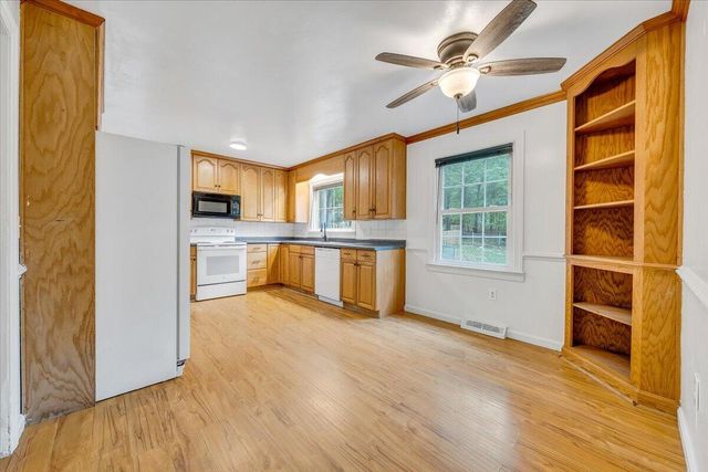 2730 Coachman CIR, Roanoke, VA 24012