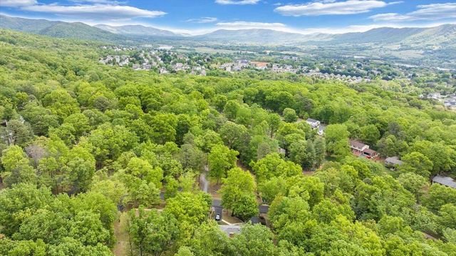 2730 Coachman CIR, Roanoke, VA 24012