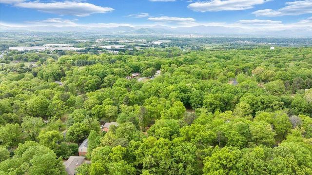 2730 Coachman CIR, Roanoke, VA 24012
