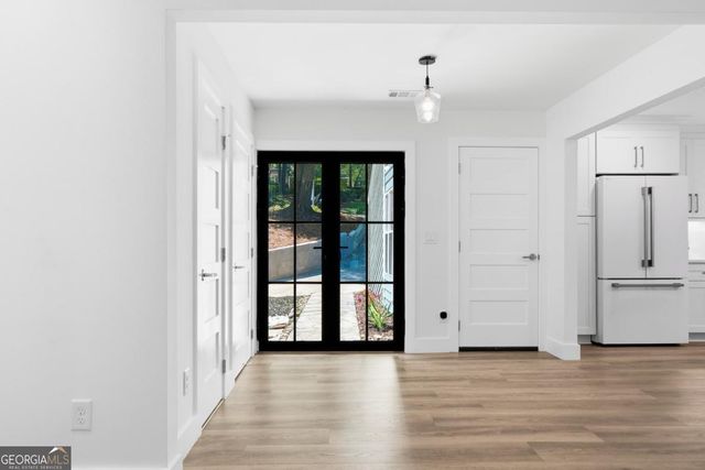 545 Longleaf Drive, Roswell, GA 30075