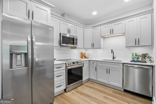 545 Longleaf Drive, Roswell, GA 30075