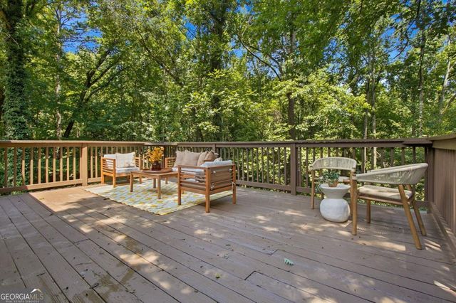 545 Longleaf Drive, Roswell, GA 30075