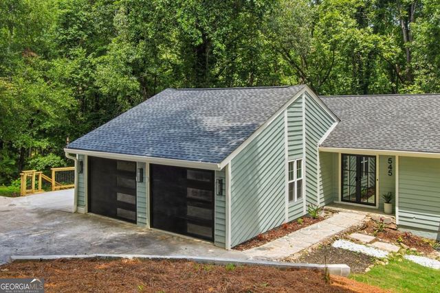 545 Longleaf Drive, Roswell, GA 30075