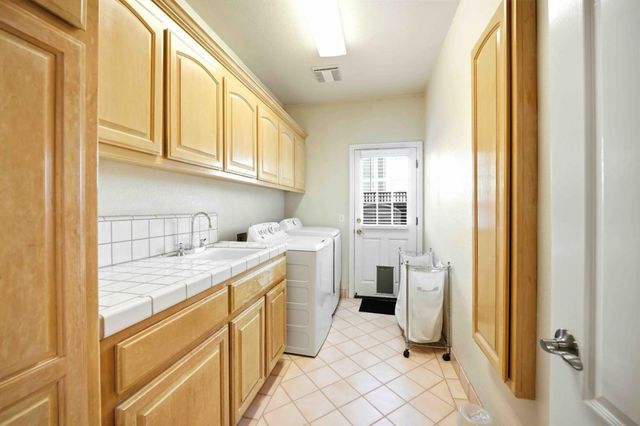 832 English Walnut Way, Morgan Hill, CA 95037