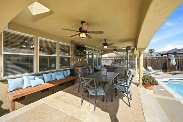 832 English Walnut Way, Morgan Hill, CA 95037