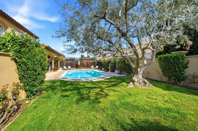 832 English Walnut Way, Morgan Hill, CA 95037