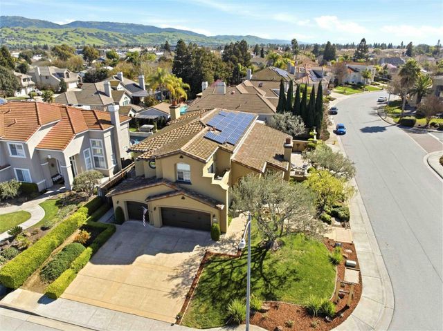 832 English Walnut Way, Morgan Hill, CA 95037