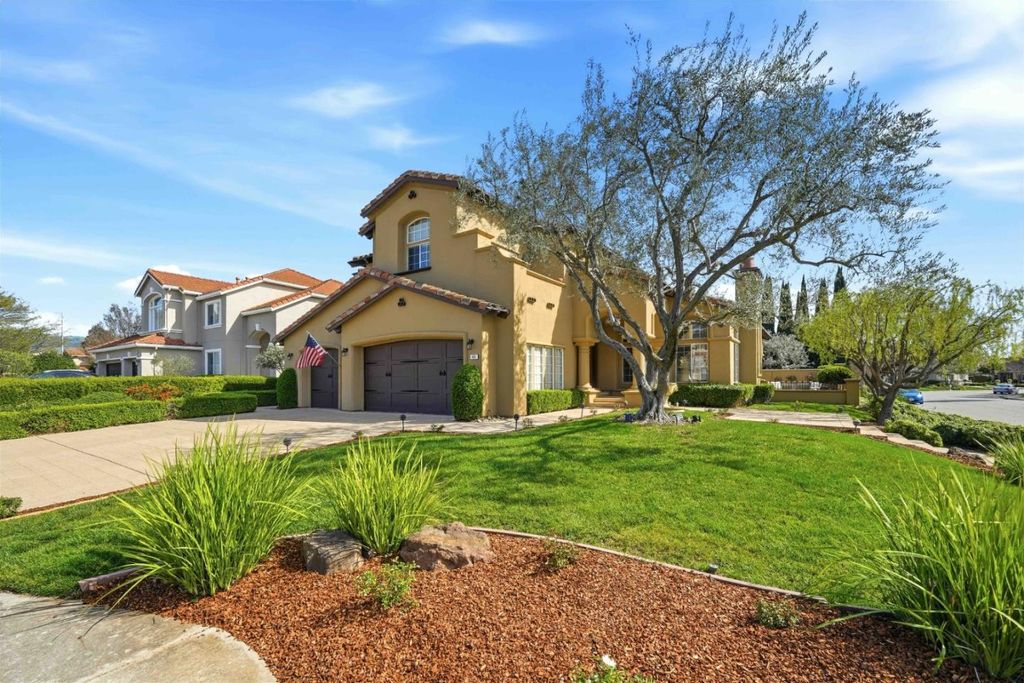 832 English Walnut Way, Morgan Hill, CA 95037