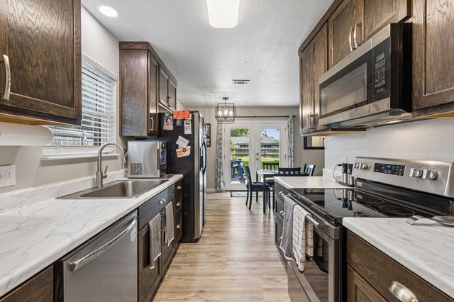401 Hovenkamp Street, Keller, TX 76248