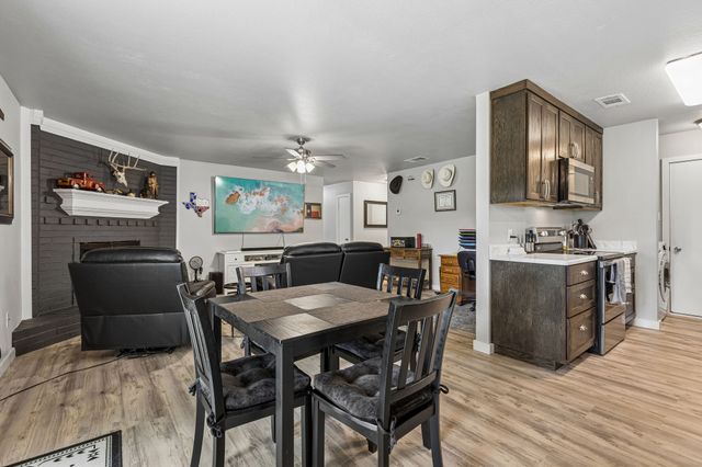 401 Hovenkamp Street, Keller, TX 76248