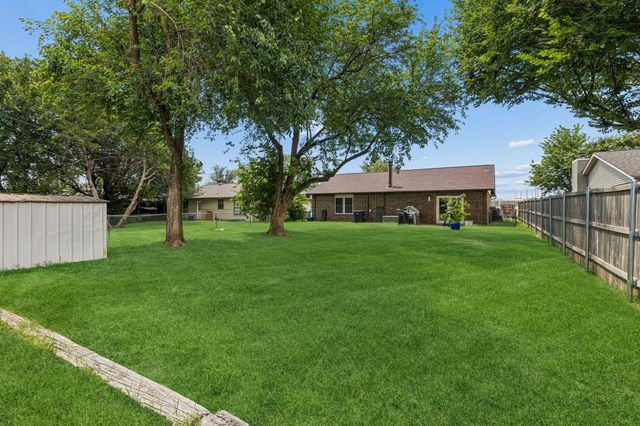 401 Hovenkamp Street, Keller, TX 76248