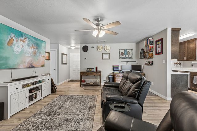 401 Hovenkamp Street, Keller, TX 76248