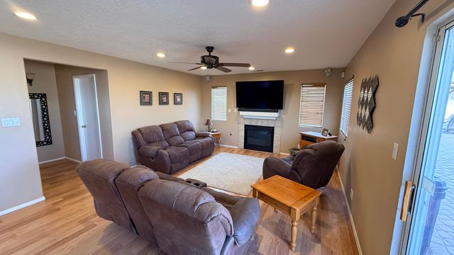 10434 Palermo Street NW, Albuquerque, NM 87114