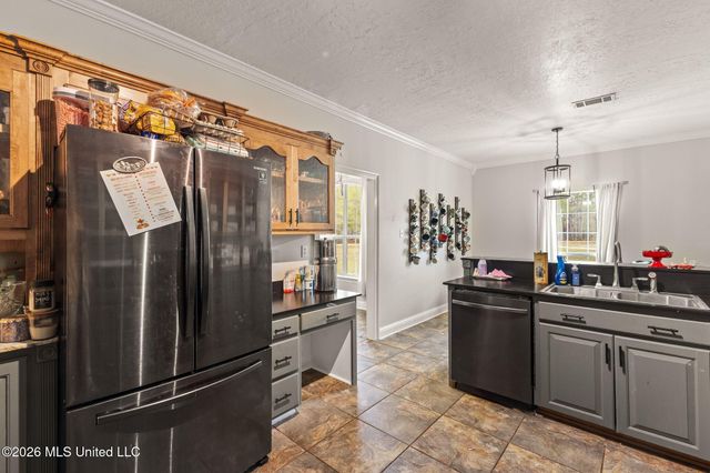 21 Bob Carlisle Road, Poplarville, MS 39470